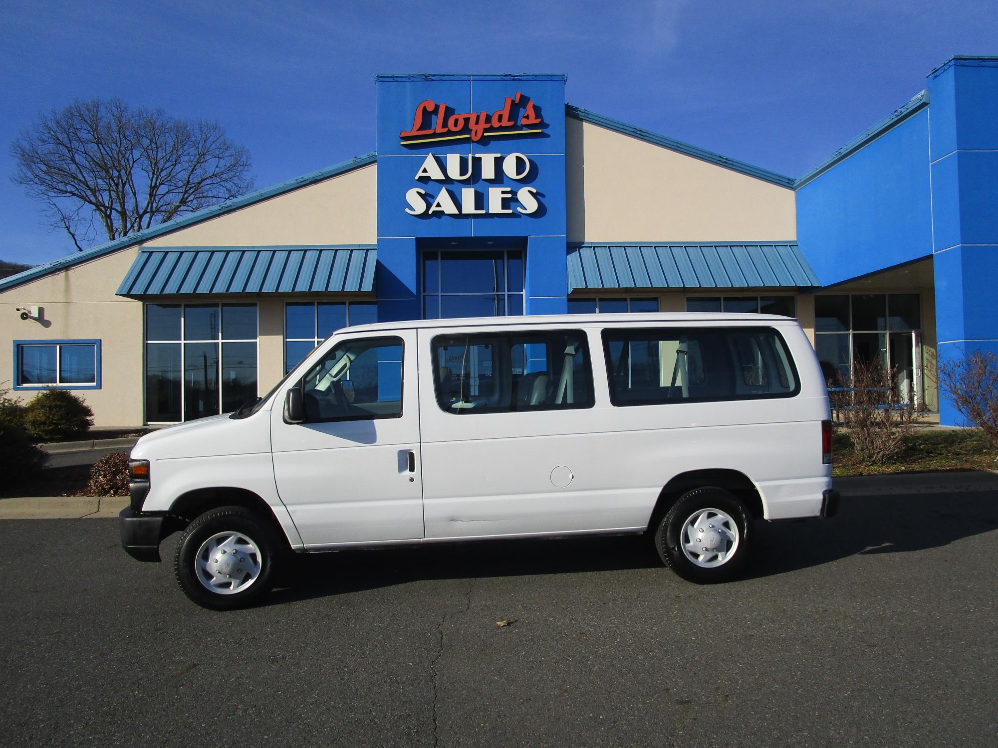 photo of 2008 Ford E-Series Wagon E-150 XL