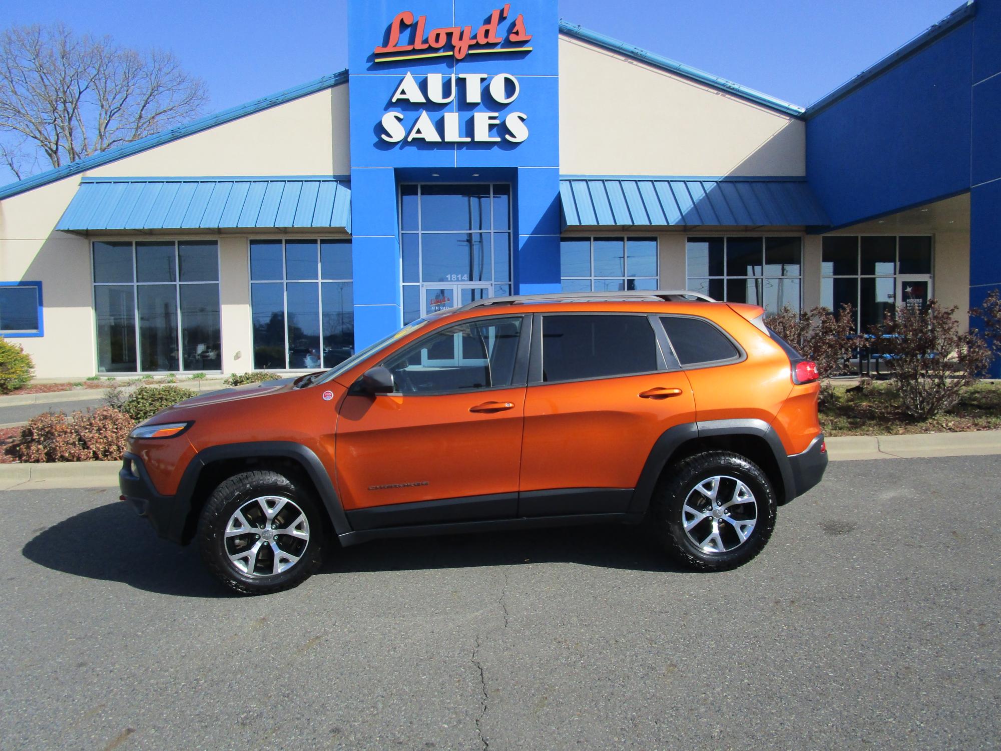 photo of 2015 Jeep Cherokee Trailhawk 4WD