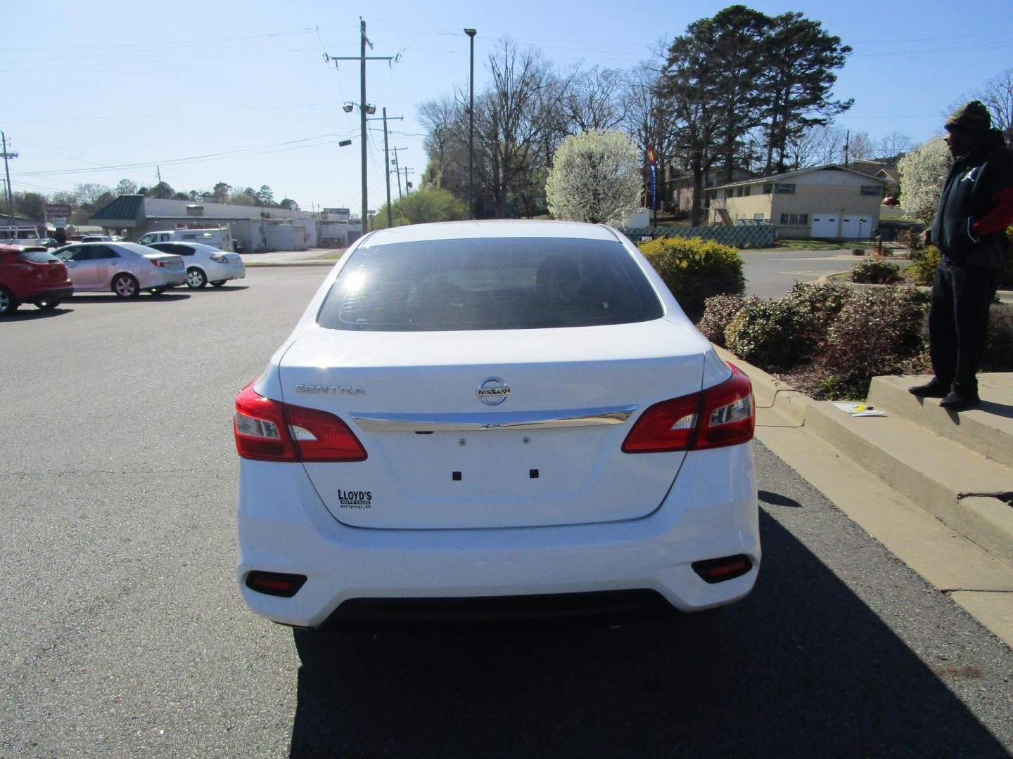 2018 WHITE /GREY Nissan Sentra S CVT (3N1AB7AP2JY) with an 1.8L L4 SFI DOHC 16V engine, CVT transmission, located at 1814 Albert Pike Road, Hot Springs, AR, 71913, (501) 623-1717, 34.494228, -93.094070 - Photo#3
