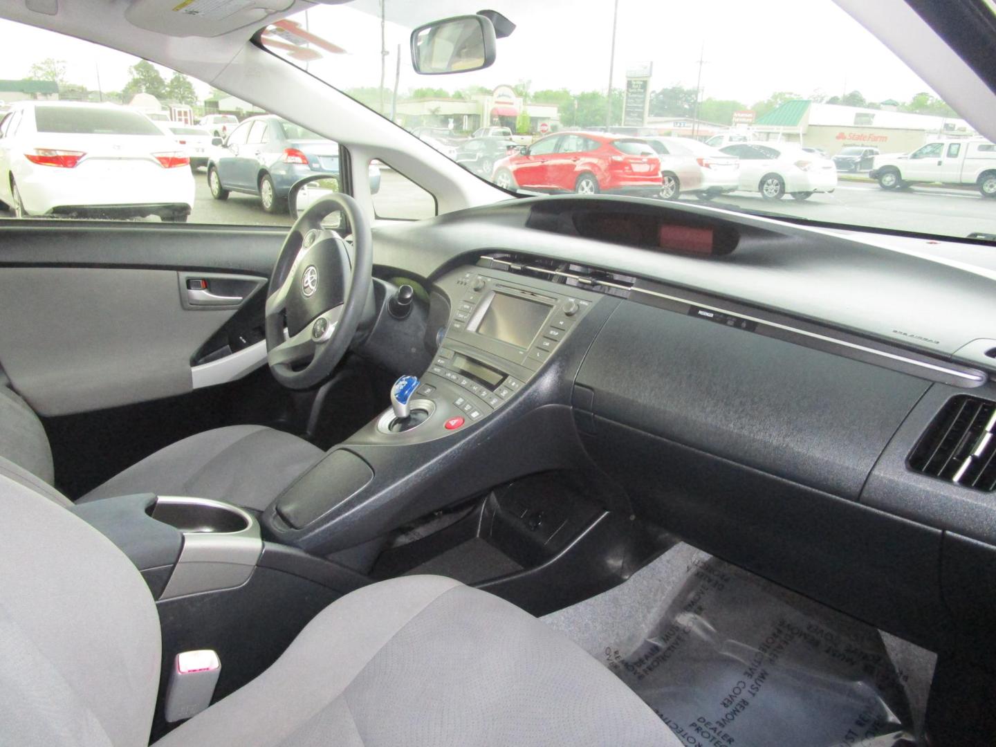 2012 Blue /Black/Cloth Toyota Prius Prius II (JTDKN3DU2C5) with an 1.8L L4 DOHC 16V HYBRID engine, Continuously Variable Transmission transmission, located at 1814 Albert Pike Road, Hot Springs, AR, 71913, (501) 623-1717, 34.494228, -93.094070 - Photo#7