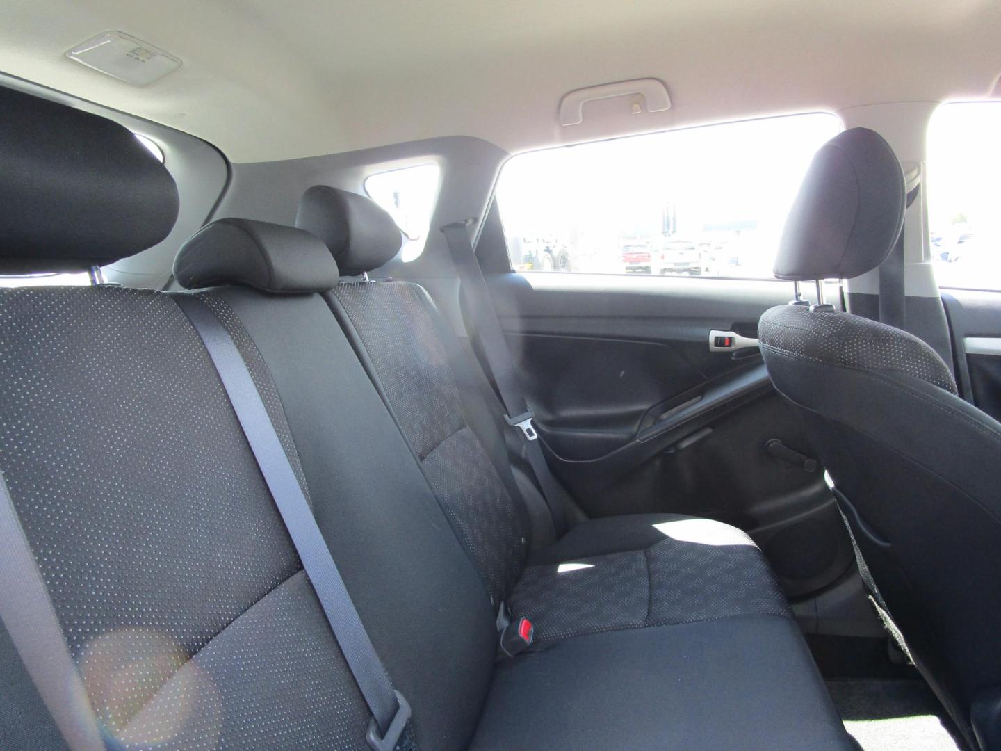 2009 GRAY Pontiac Vibe 2.4L (5Y2SP67099Z) with an 2.4L L4 DOHC 16V engine, 4-Speed Automatic Overdrive transmission, located at 1814 Albert Pike Road, Hot Springs, AR, 71913, (501) 623-1717, 34.494228, -93.094070 - Photo#8