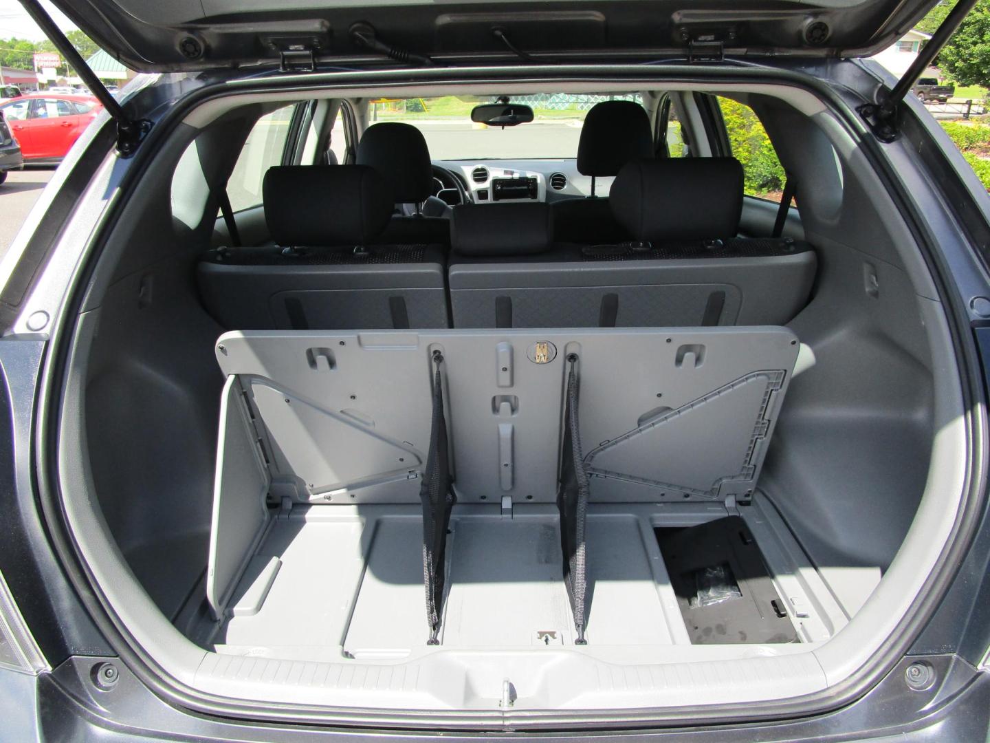 2009 GRAY Pontiac Vibe 2.4L (5Y2SP67099Z) with an 2.4L L4 DOHC 16V engine, 4-Speed Automatic Overdrive transmission, located at 1814 Albert Pike Road, Hot Springs, AR, 71913, (501) 623-1717, 34.494228, -93.094070 - Photo#10