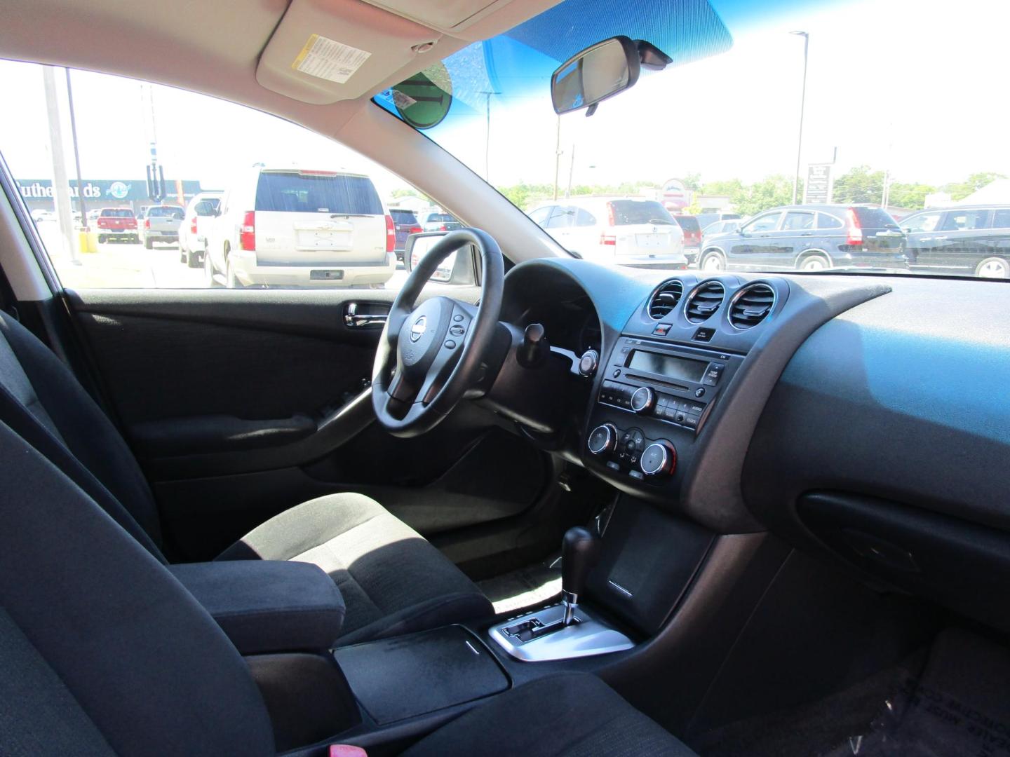 2011 SILVER /Black/Cloth Nissan Altima 2.5 S (1N4AL2AP6BN) with an 2.5L L4 DOHC 16V engine, AUTOMATIC transmission, located at 1814 Albert Pike Road, Hot Springs, AR, 71913, (501) 623-1717, 34.494228, -93.094070 - Photo#7