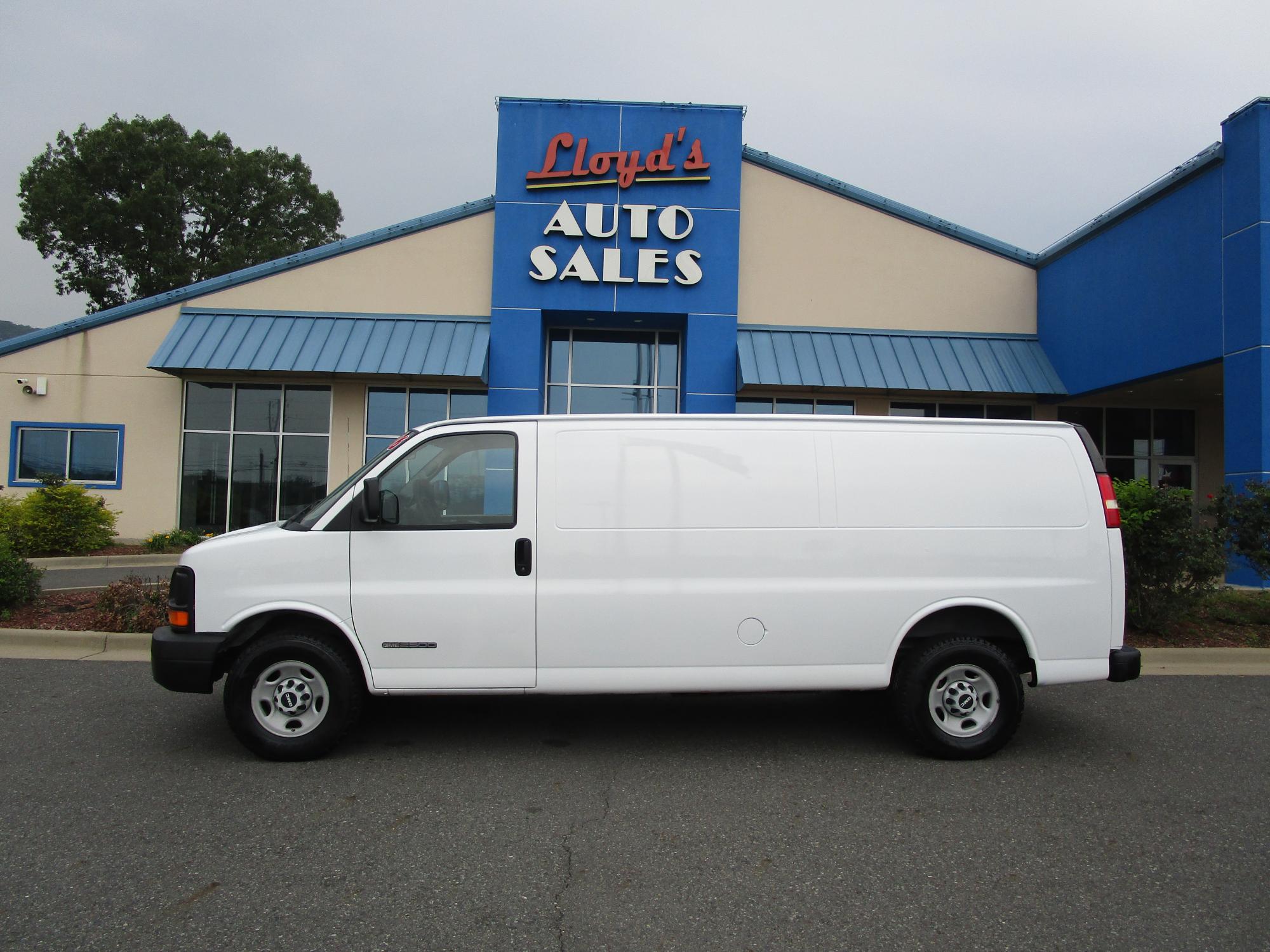 photo of 2006 GMC Savana G2500 Extended Cargo