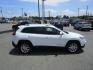2016 WHITE /Black / Leather Jeep Cherokee Limited FWD (1C4PJLDB6GW) with an 2.4L L4 DOHC 16V engine, 9A transmission, located at 1814 Albert Pike Road, Hot Springs, AR, 71913, (501) 623-1717, 34.494228, -93.094070 - Photo#4
