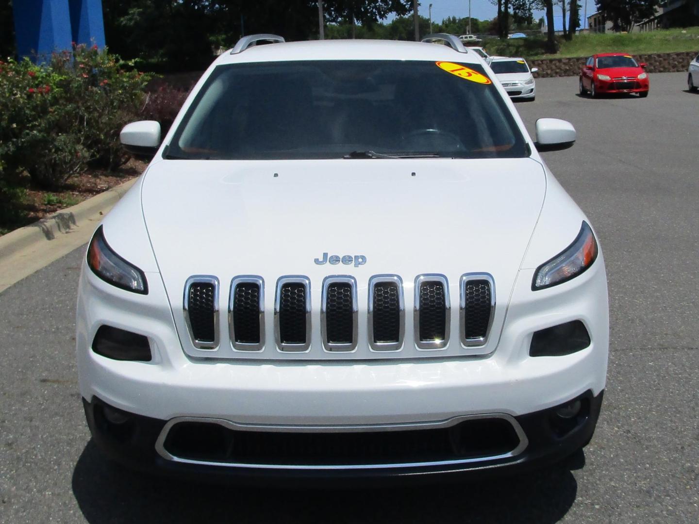 2016 WHITE /Black / Leather Jeep Cherokee Limited FWD (1C4PJLDB6GW) with an 2.4L L4 DOHC 16V engine, 9A transmission, located at 1814 Albert Pike Road, Hot Springs, AR, 71913, (501) 623-1717, 34.494228, -93.094070 - Photo#2