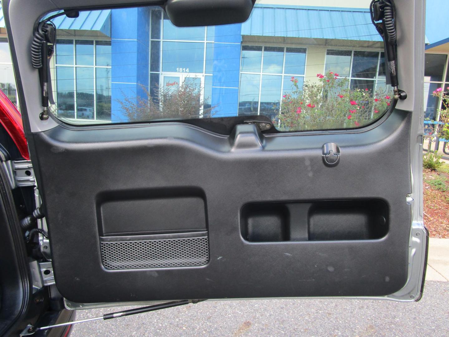 2005 Grey /BLACK Honda CR-V EX 4WD AT (JHLRD78825C) with an 2.4L L4 DOHC 16V engine, 5-Speed Automatic Overdrive transmission, located at 1814 Albert Pike Road, Hot Springs, AR, 71913, (501) 623-1717, 34.494228, -93.094070 - Photo#11
