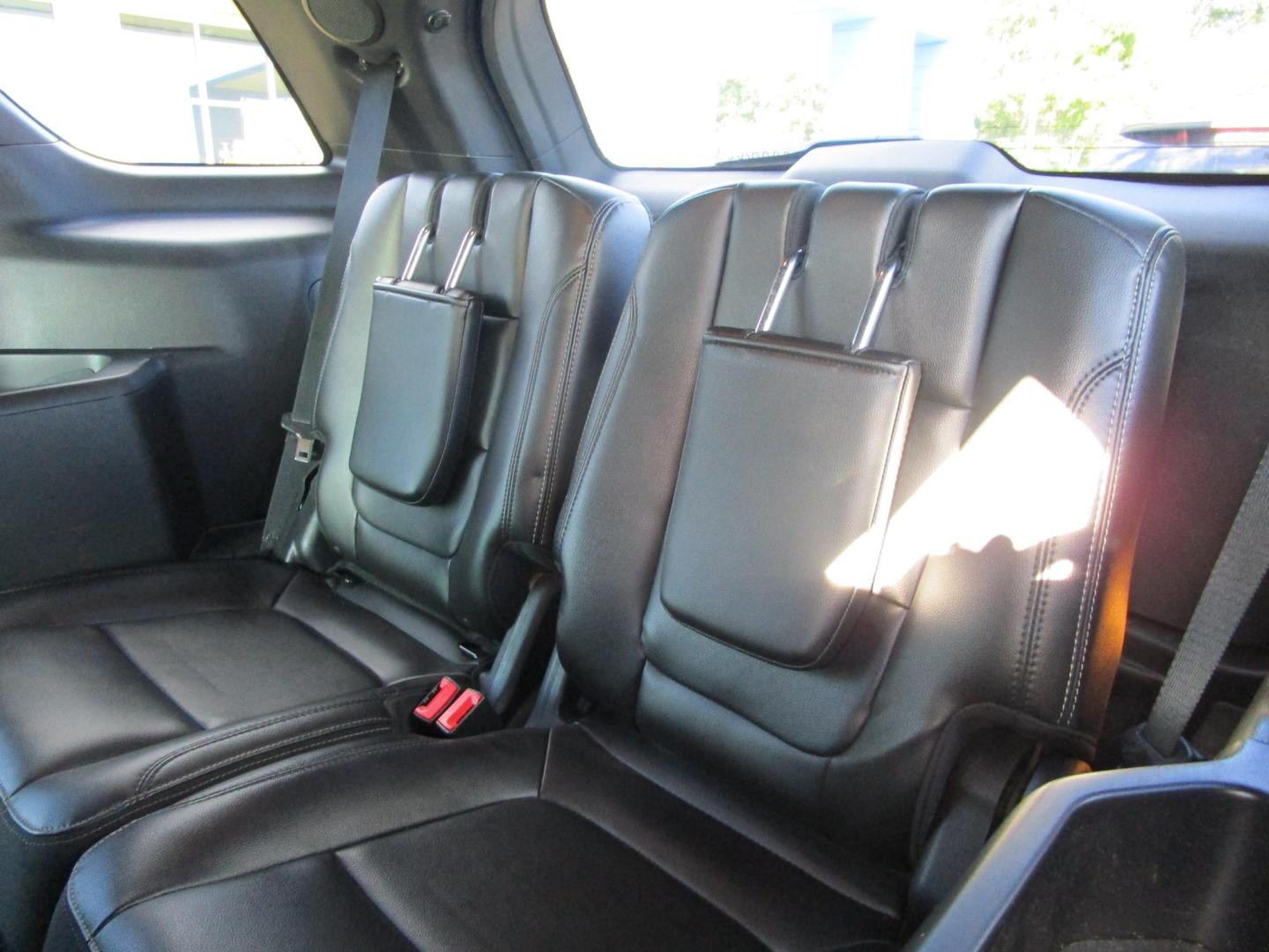 2016 GRAY /BLACK Ford Explorer Limited FWD (1FM5K7F8XGG) with an 3.5L V6 DOHC 24V engine, 6-Speed Automatic transmission, located at 1814 Albert Pike Road, Hot Springs, AR, 71913, (501) 623-1717, 34.494228, -93.094070 - Photo#7
