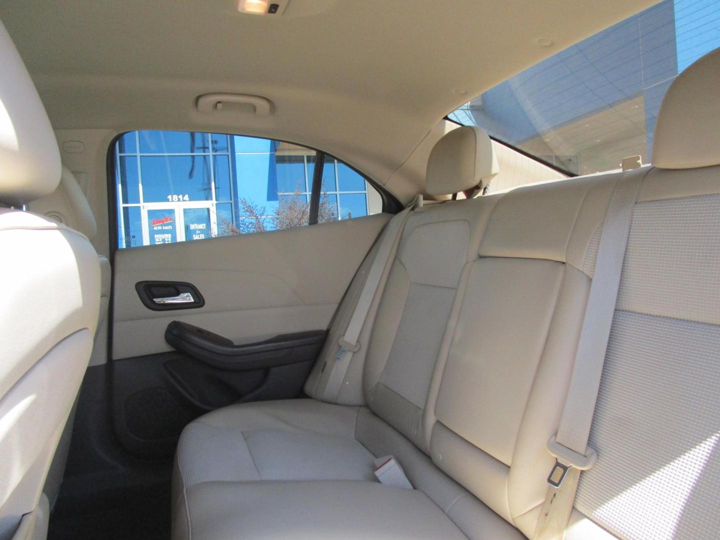 2013 WHITE /TAN Chevrolet Malibu 1LT (1G11C5SA4DF) with an 2.5L L4 DOHC 16V engine, 6-Speed Automatic transmission, located at 1814 Albert Pike Road, Hot Springs, AR, 71913, (501) 623-1717, 34.494228, -93.094070 - Photo#7