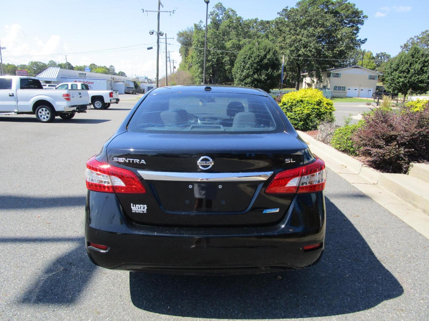 2013 BLACK /TAN Nissan Sentra S 6MT (3N1AB7APXDL) with an 2.0L L4 DOHC 16V engine, 6-Speed Manual transmission, located at 1814 Albert Pike Road, Hot Springs, AR, 71913, (501) 623-1717, 34.494228, -93.094070 - Photo#5