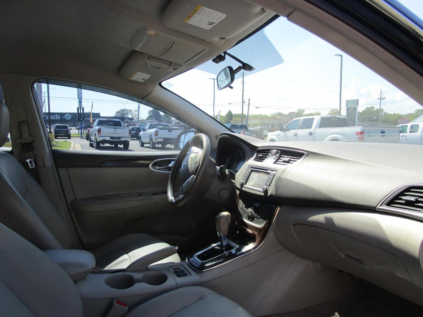 2013 BLACK /TAN Nissan Sentra S 6MT (3N1AB7APXDL) with an 2.0L L4 DOHC 16V engine, 6-Speed Manual transmission, located at 1814 Albert Pike Road, Hot Springs, AR, 71913, (501) 623-1717, 34.494228, -93.094070 - Photo#9