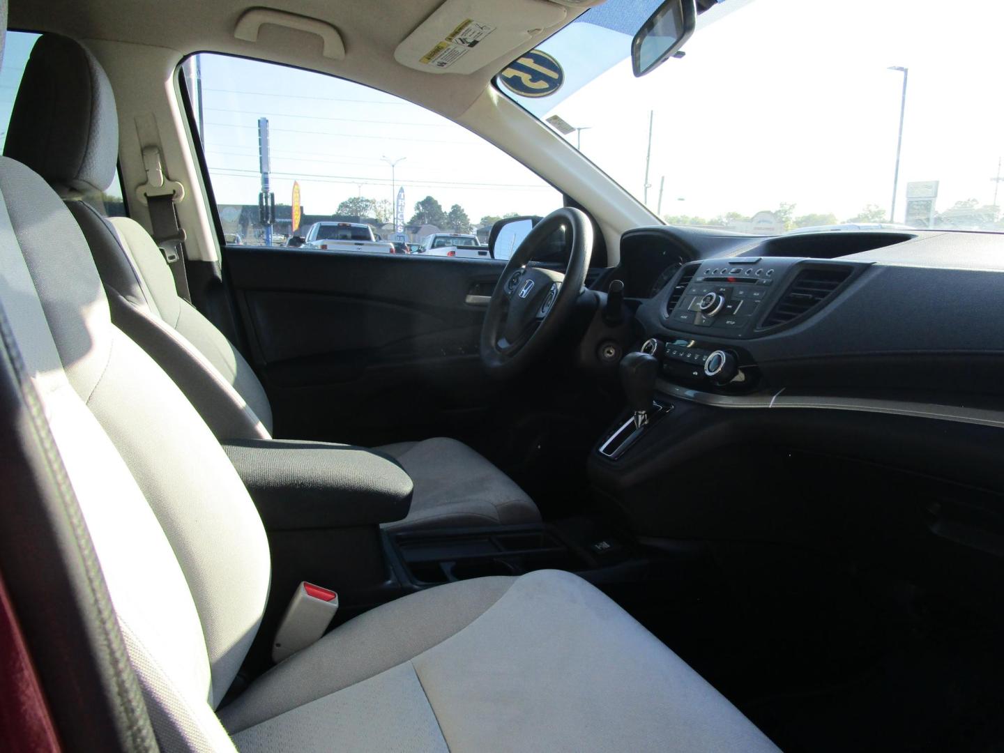 2015 RED Honda CR-V LX 4WD (2HKRM4H38FH) with an 2.4L L4 DOHC 16V engine, Continuously Variable Transmission transmission, located at 1814 Albert Pike Road, Hot Springs, AR, 71913, (501) 623-1717, 34.494228, -93.094070 - Photo#9