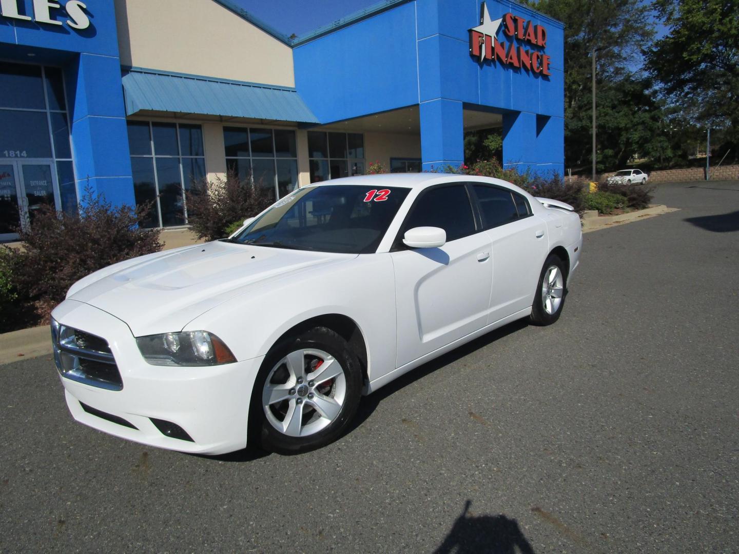 2012 WHITE /BLACK Dodge Charger SE (2C3CDXBG7CH) with an 3.6L V6 DOHC 24V engine, 5-Speed Automatic transmission, located at 1814 Albert Pike Road, Hot Springs, AR, 71913, (501) 623-1717, 34.494228, -93.094070 - Photo#1