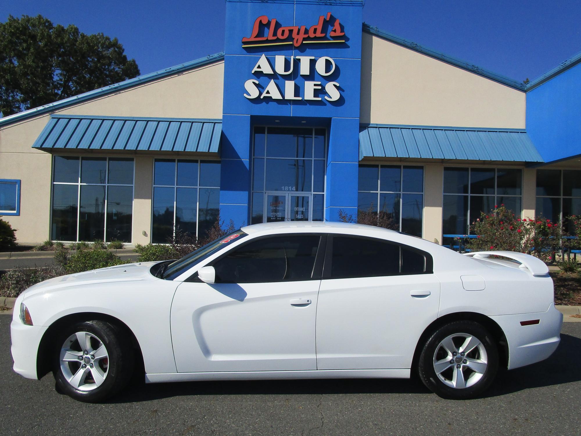 photo of 2012 Dodge Charger SE