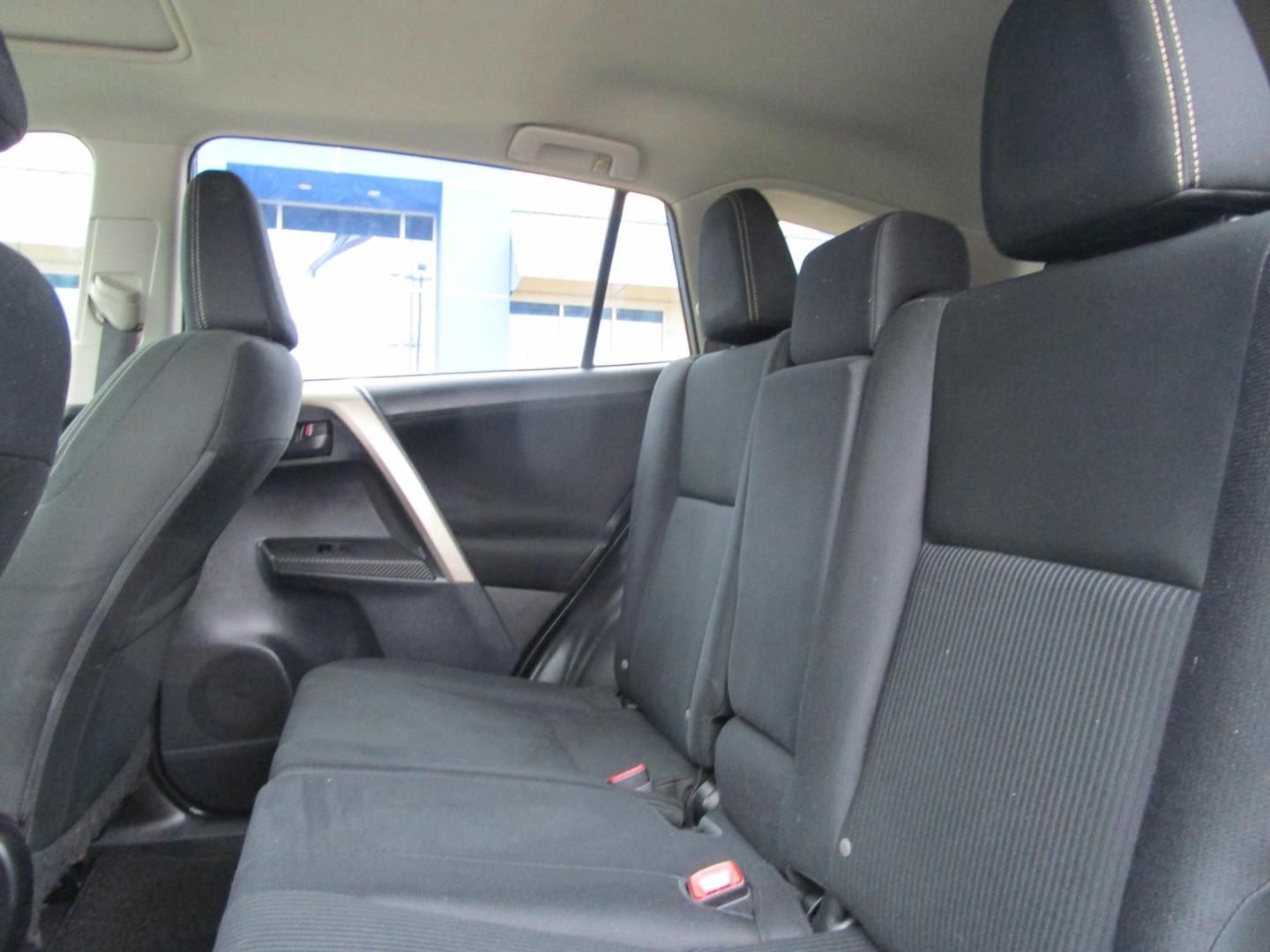 2013 GRAY /BLACK Toyota RAV4 XLE FWD (2T3WFREV5DW) with an 2.5L L4 DOHC 16V engine, 6-Speed Automatic transmission, located at 1814 Albert Pike Road, Hot Springs, AR, 71913, (501) 623-1717, 34.494228, -93.094070 - Photo#7