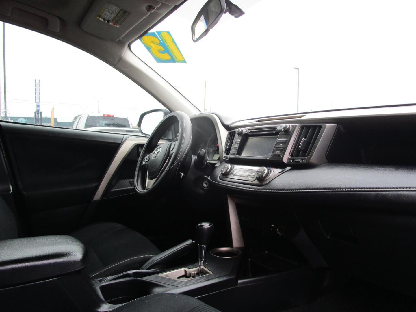 2013 GRAY /BLACK Toyota RAV4 XLE FWD (2T3WFREV5DW) with an 2.5L L4 DOHC 16V engine, 6-Speed Automatic transmission, located at 1814 Albert Pike Road, Hot Springs, AR, 71913, (501) 623-1717, 34.494228, -93.094070 - Photo#9