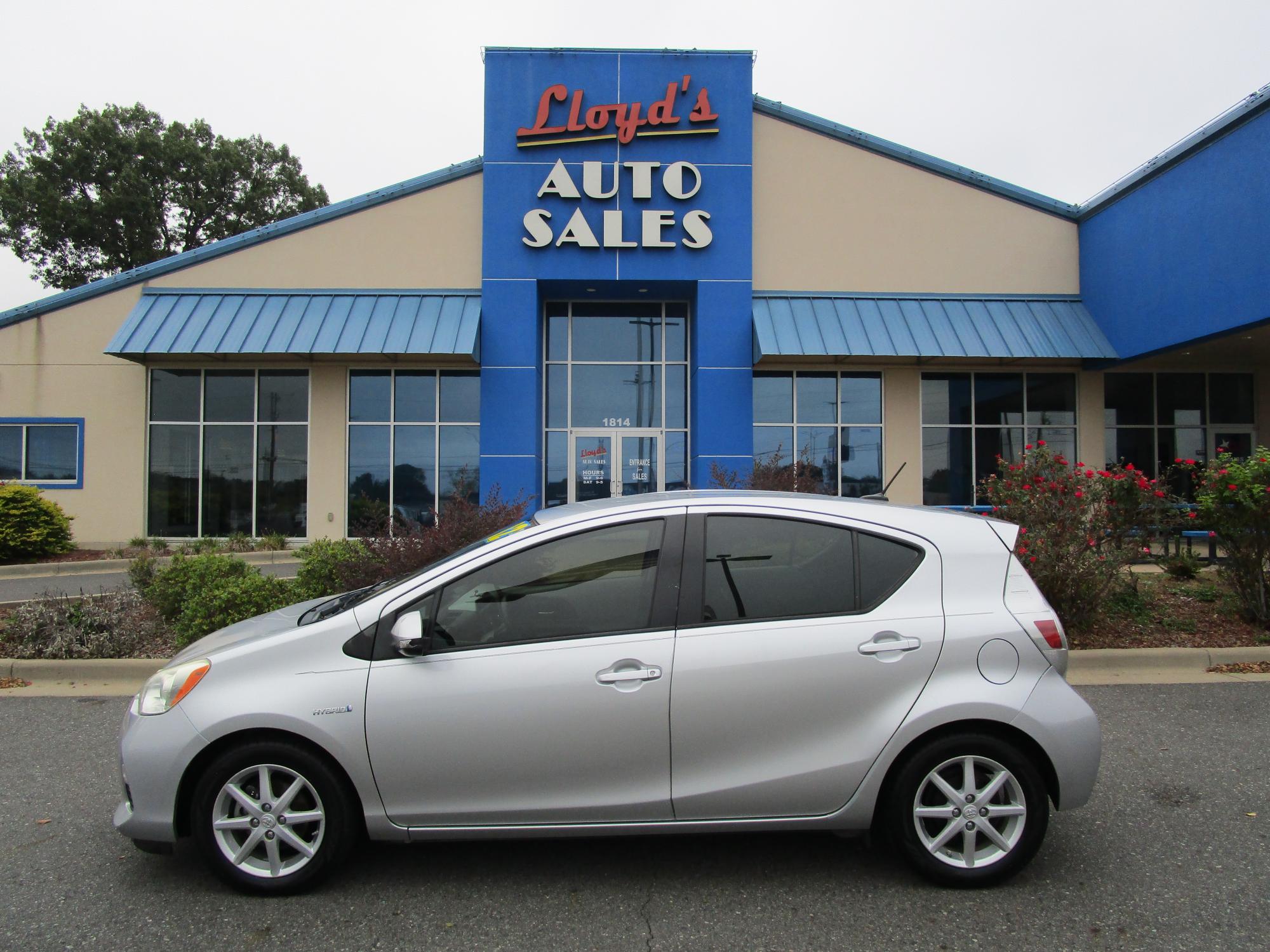 photo of 2012 Toyota Prius c One