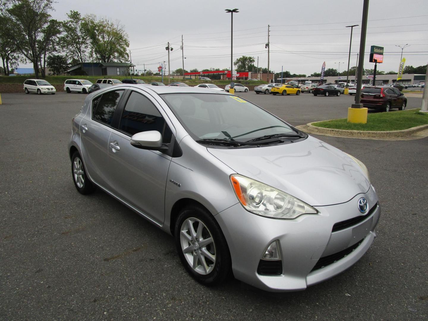 2012 SILVER Toyota Prius c One (JTDKDTB39C1) with an 1.5L L4 DOHC 16V HYBRID engine, Continuously Variable Transmission transmission, located at 1814 Albert Pike Road, Hot Springs, AR, 71913, (501) 623-1717, 34.494228, -93.094070 - Photo#3