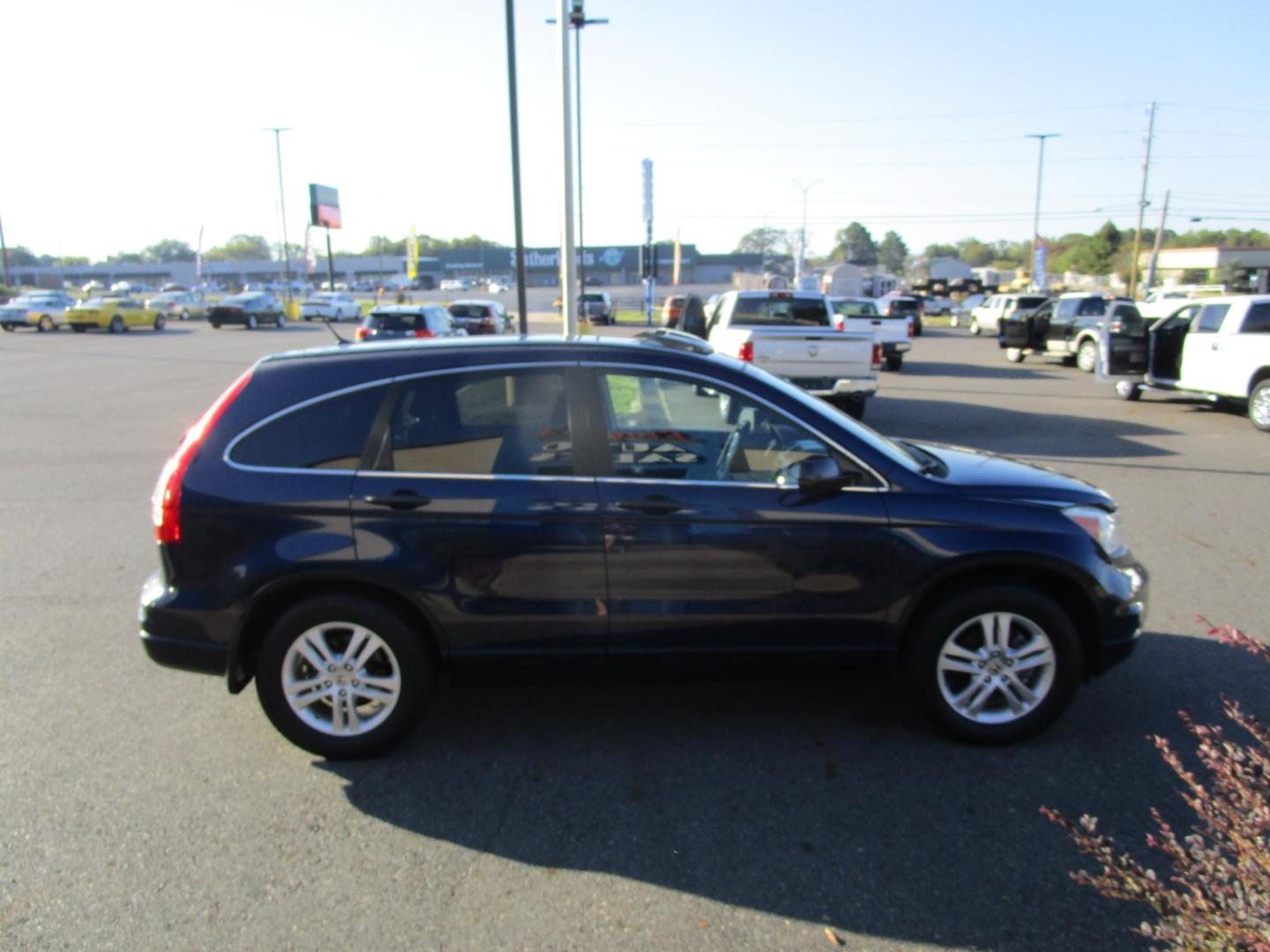 2011 Blue /Gray / Cloth Honda CR-V EX 2WD 5-Speed AT (5J6RE3H5XBL) with an 2.4L L4 DOHC 16V engine, 5-Speed Automatic transmission, located at 1814 Albert Pike Road, Hot Springs, AR, 71913, (501) 623-1717, 34.494228, -93.094070 - Photo#4