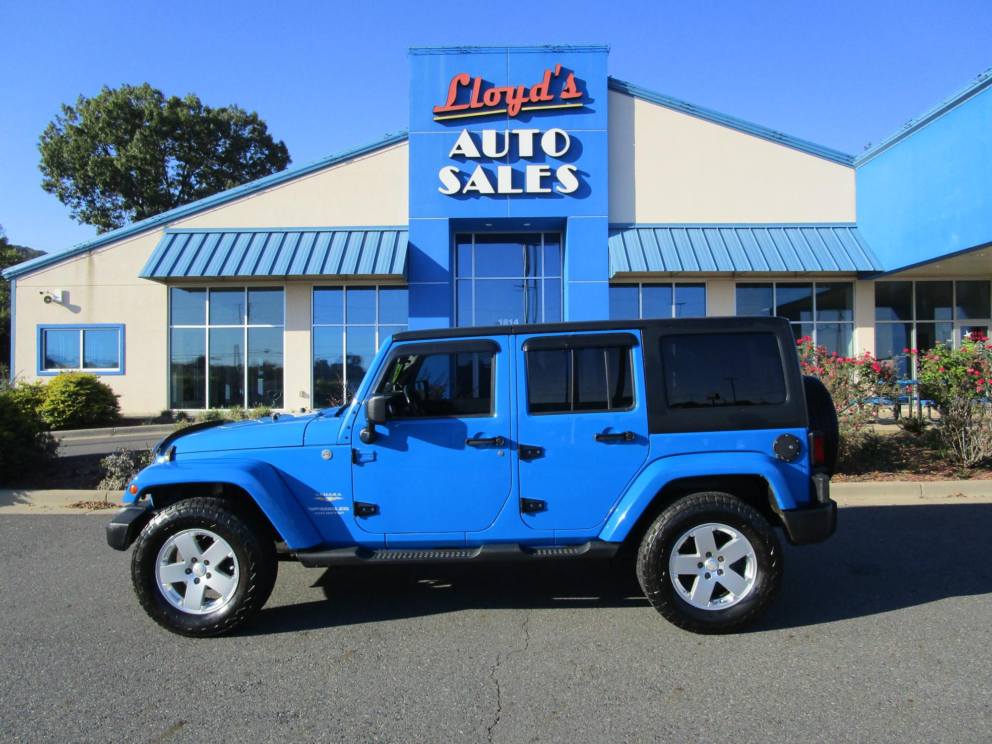 photo of 2011 Jeep Wrangler Unlimited Sahara 4WD