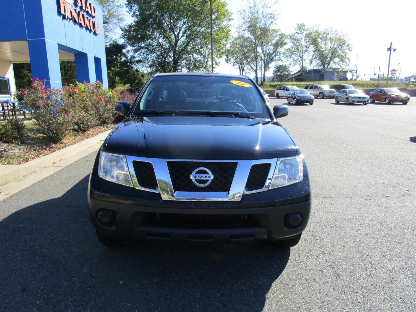 2014 BLACK /GRAY Nissan Frontier SV King Cab I4 5MT 2WD (1N6BD0CT4EN) with an 2.5L L4 DOHC 16V engine, 5-Speed Manual transmission, located at 1814 Albert Pike Road, Hot Springs, AR, 71913, (501) 623-1717, 34.494228, -93.094070 - Photo#2