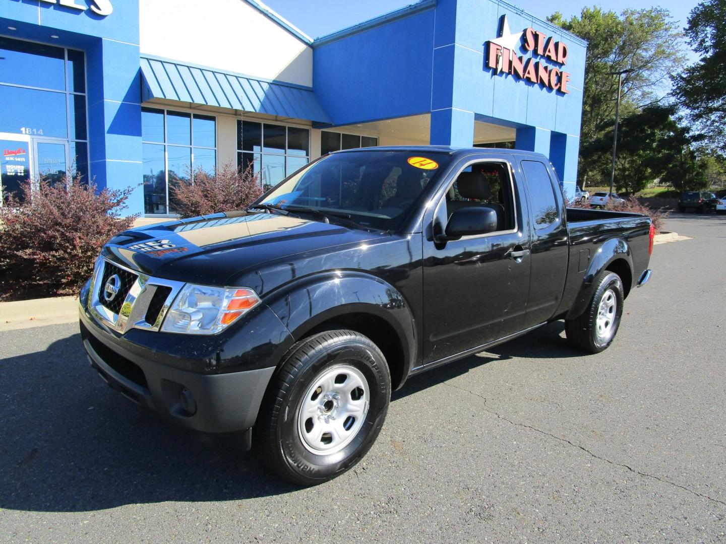 2014 BLACK /GRAY Nissan Frontier SV King Cab I4 5MT 2WD (1N6BD0CT4EN) with an 2.5L L4 DOHC 16V engine, 5-Speed Manual transmission, located at 1814 Albert Pike Road, Hot Springs, AR, 71913, (501) 623-1717, 34.494228, -93.094070 - Photo#1