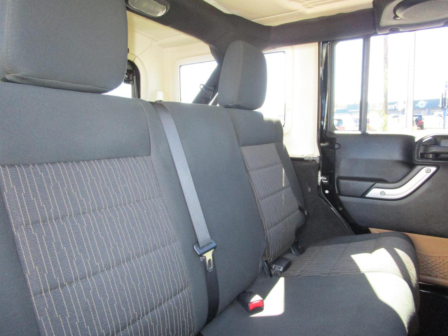 2011 BLACK /BLACK Jeep Wrangler Unlimited Rubicon 4WD (1J4BA6H18BL) with an 3.8L V6 OHV 12V engine, AUTOMATIC transmission, located at 1814 Albert Pike Road, Hot Springs, AR, 71913, (501) 623-1717, 34.494228, -93.094070 - Photo#8