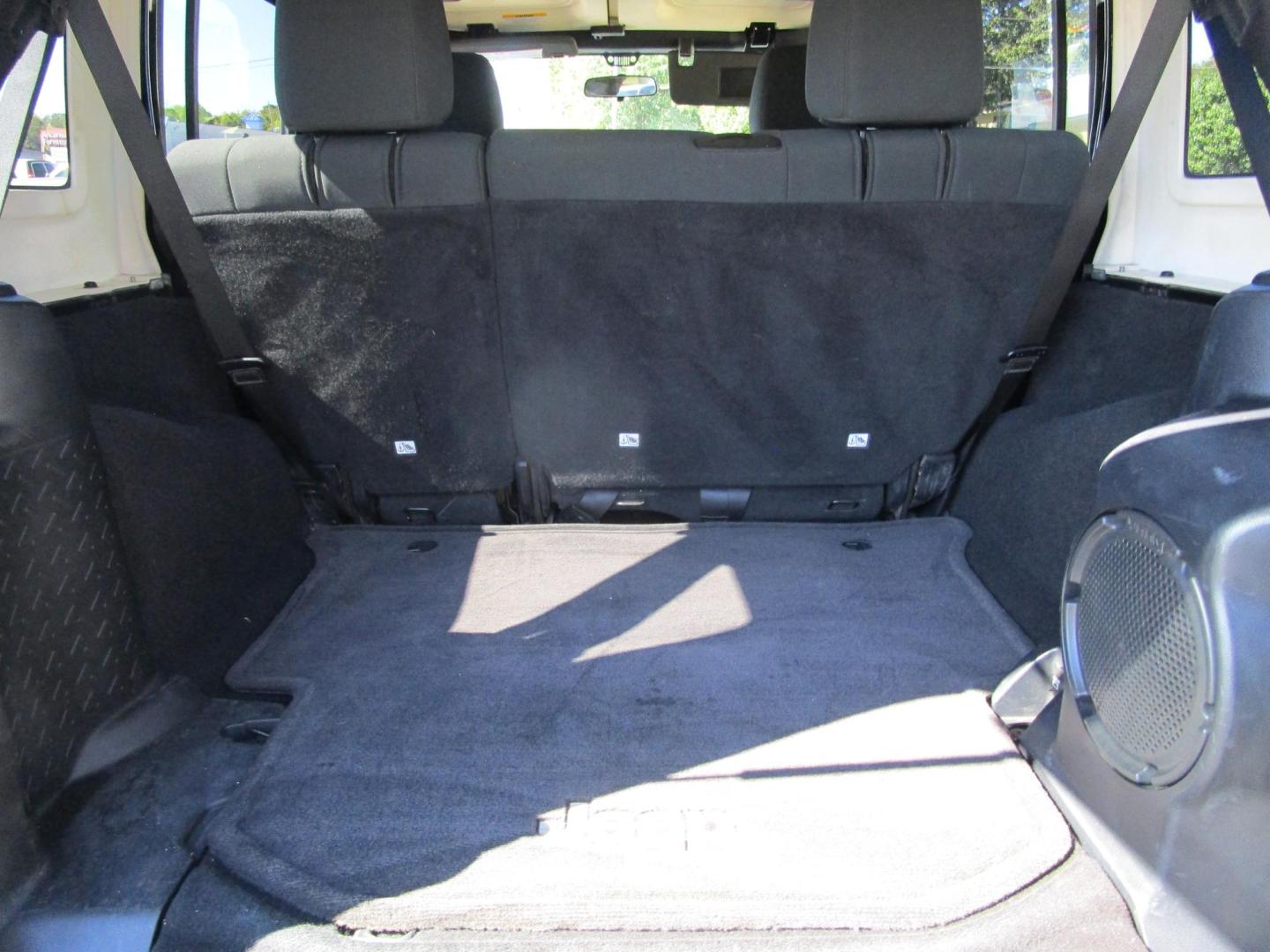 2011 BLACK /BLACK Jeep Wrangler Unlimited Rubicon 4WD (1J4BA6H18BL) with an 3.8L V6 OHV 12V engine, AUTOMATIC transmission, located at 1814 Albert Pike Road, Hot Springs, AR, 71913, (501) 623-1717, 34.494228, -93.094070 - Photo#10
