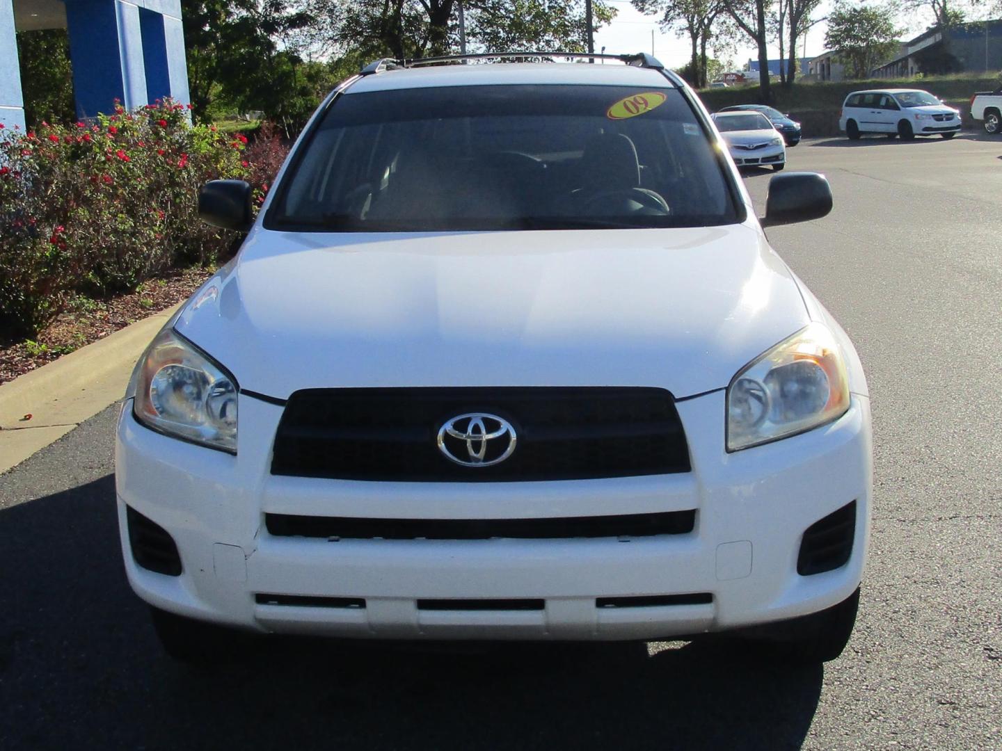 2009 WHITE Toyota RAV4 Base I4 2WD (JTMZF33V09D) with an 2.4L L4 DOHC 16V engine, 4-Speed Automatic transmission, located at 1814 Albert Pike Road, Hot Springs, AR, 71913, (501) 623-1717, 34.494228, -93.094070 - Photo#2