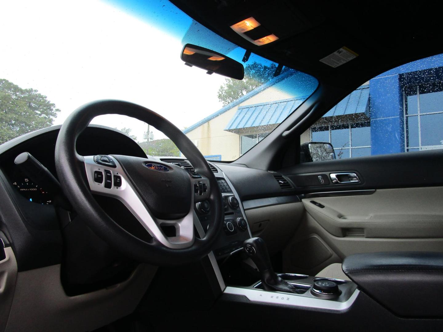 2014 BLACK Ford Explorer Base 4WD (1FM5K8B88EG) with an 3.5L V6 DOHC 24V engine, 6-Speed Automatic transmission, located at 1814 Albert Pike Road, Hot Springs, AR, 71913, (501) 623-1717, 34.494228, -93.094070 - Photo#6