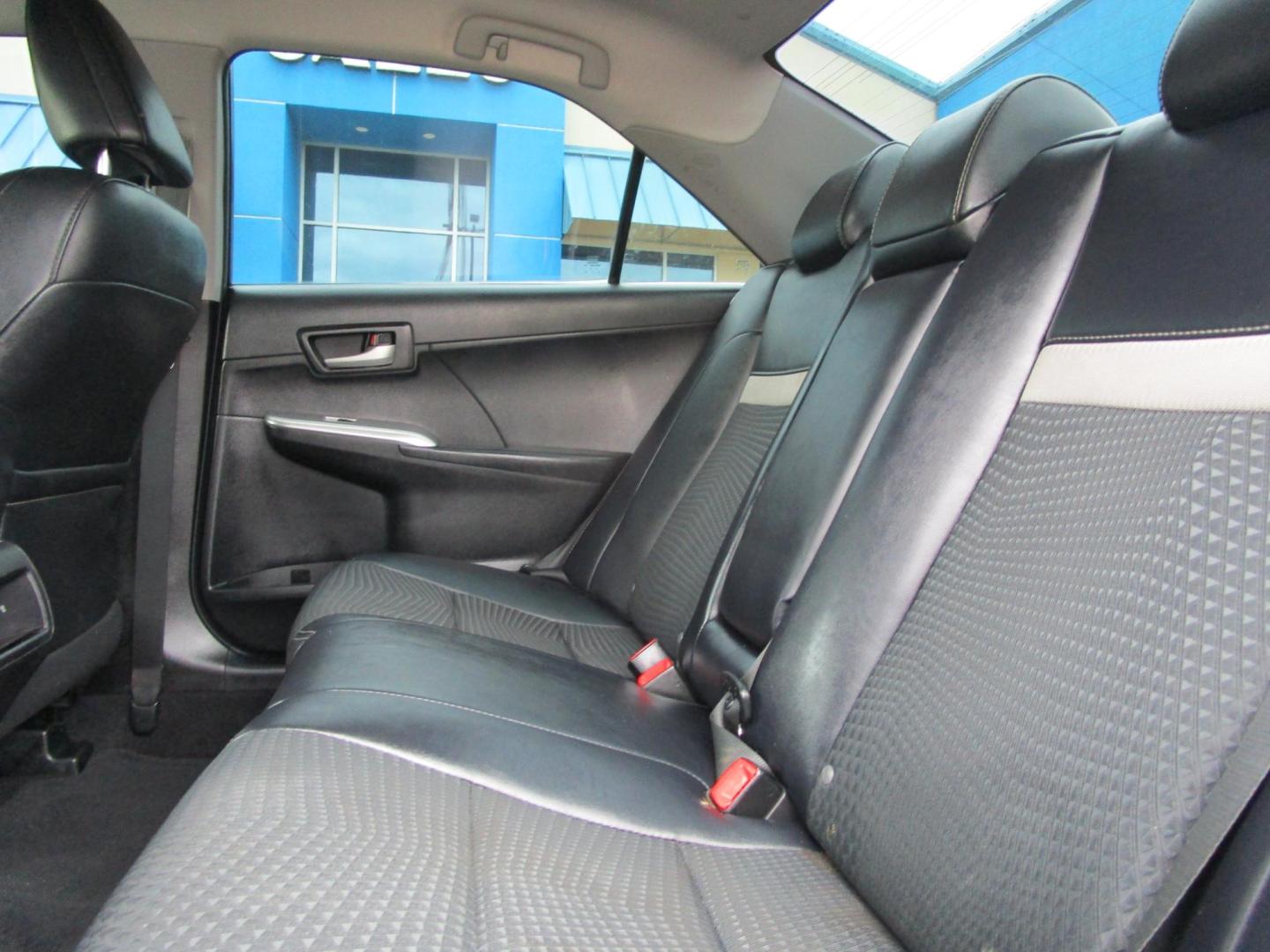 2014 MAROON Toyota Camry SE (4T1BF1FK6EU) with an 2.5L L4 DOHC 16V engine, 6-Speed Automatic transmission, located at 1814 Albert Pike Road, Hot Springs, AR, 71913, (501) 623-1717, 34.494228, -93.094070 - Photo#7