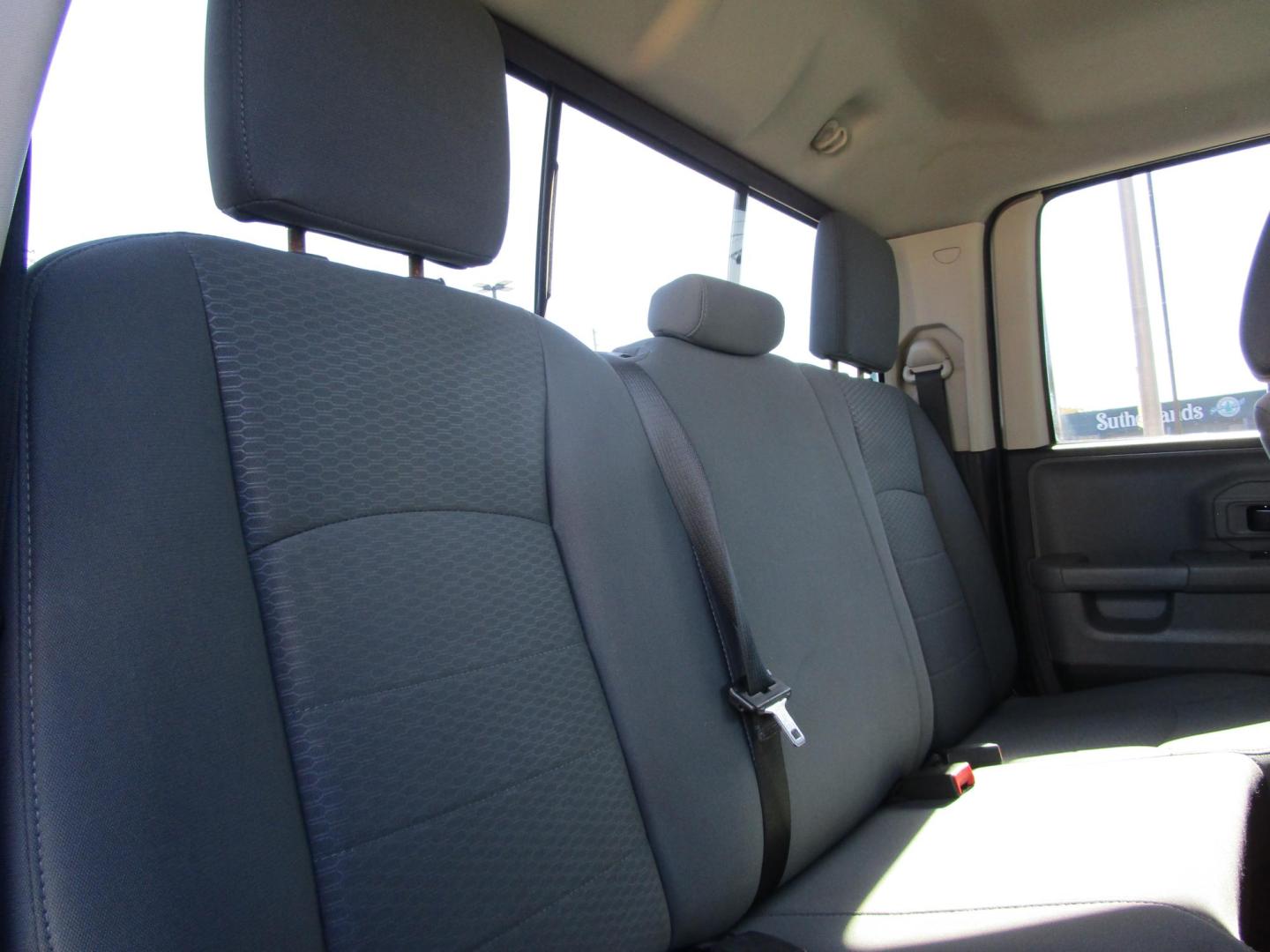 2015 WHITE RAM 1500 SLT Quad Cab 2WD (1C6RR6GG3FS) with an 3.6L V6 DOHC 24V FFV engine, 6-Speed Automatic transmission, located at 1814 Albert Pike Road, Hot Springs, AR, 71913, (501) 623-1717, 34.494228, -93.094070 - Photo#8