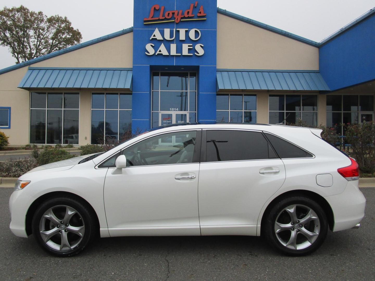 2011 WHITE /STONE LEATHER Toyota Venza FWD V6 (4T3ZK3BB8BU) with an 3.5L V6 DOHC 24V engine, 6-Speed Automatic transmission, located at 1814 Albert Pike Road, Hot Springs, AR, 71913, (501) 623-1717, 34.494228, -93.094070 - Photo#0