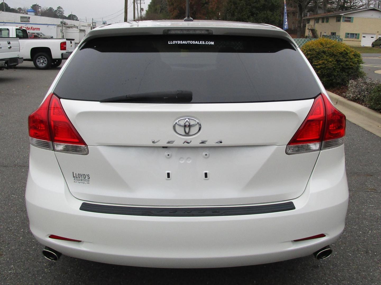 2011 WHITE /STONE LEATHER Toyota Venza FWD V6 (4T3ZK3BB8BU) with an 3.5L V6 DOHC 24V engine, 6-Speed Automatic transmission, located at 1814 Albert Pike Road, Hot Springs, AR, 71913, (501) 623-1717, 34.494228, -93.094070 - Photo#5