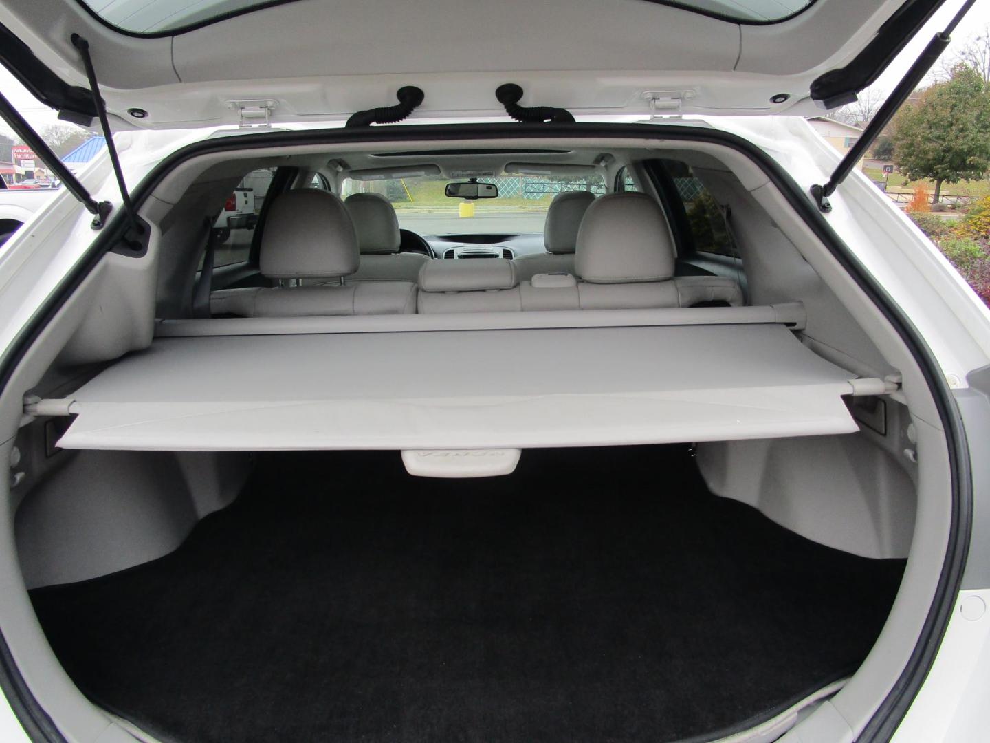 2011 WHITE /STONE LEATHER Toyota Venza FWD V6 (4T3ZK3BB8BU) with an 3.5L V6 DOHC 24V engine, 6-Speed Automatic transmission, located at 1814 Albert Pike Road, Hot Springs, AR, 71913, (501) 623-1717, 34.494228, -93.094070 - Photo#13