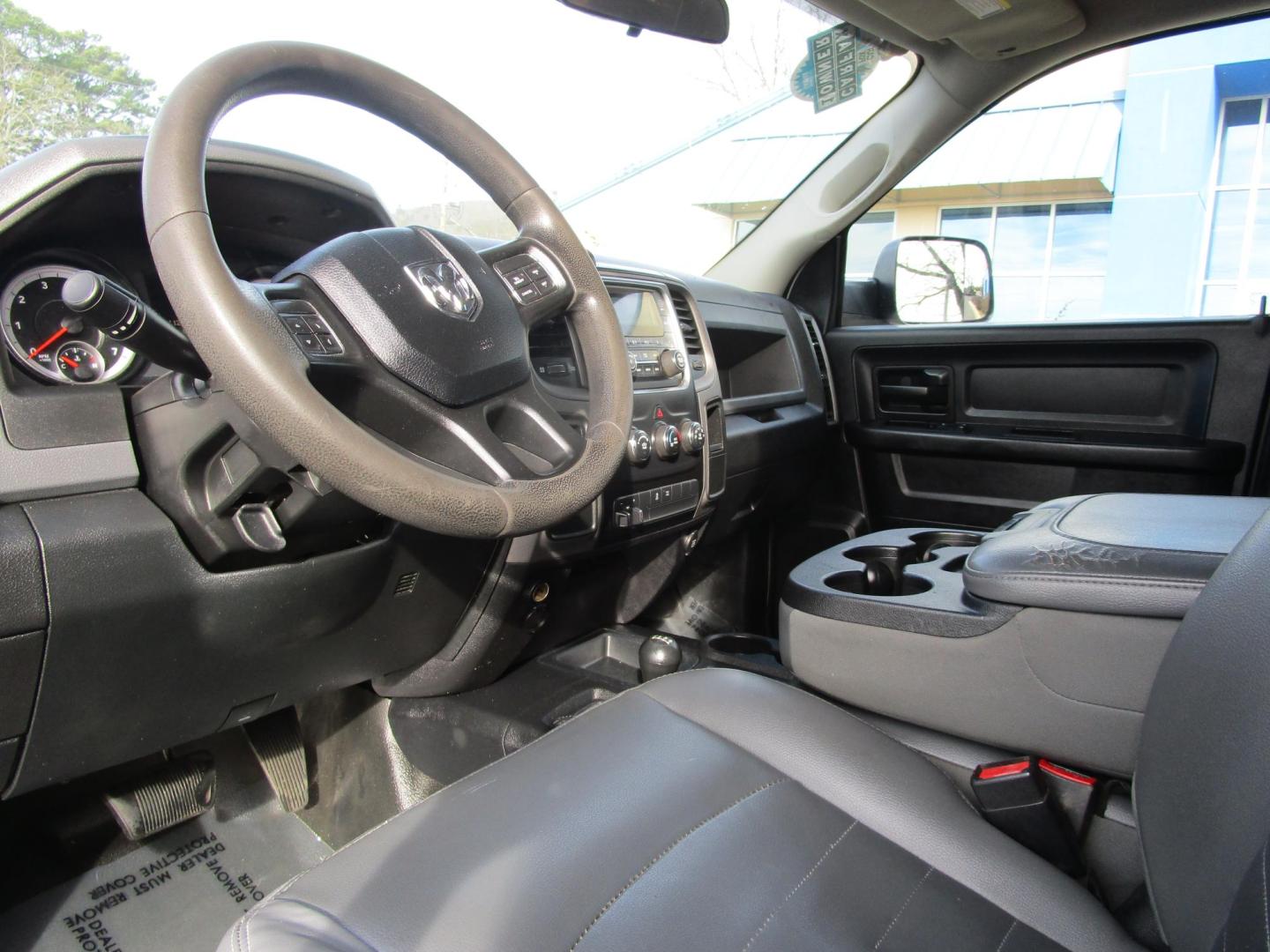 2015 WHITE RAM 2500 Tradesman Crew Cab SWB 4WD (3C6TR5CT2FG) with an 5.7L V8 OHV 16V engine, 6-Speed Automatic transmission, located at 1814 Albert Pike Road, Hot Springs, AR, 71913, (501) 623-1717, 34.494228, -93.094070 - Photo#6