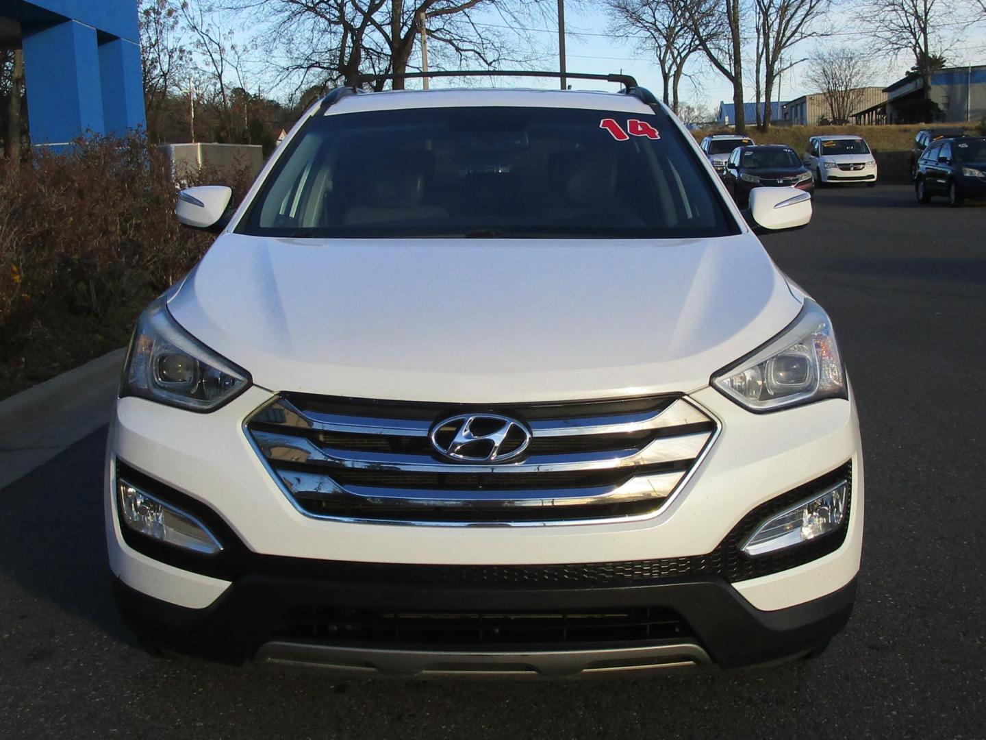 2014 WHITE Hyundai Santa Fe Sport 2.4 FWD (5XYZU3LB4EG) with an 2.4L L4 DOHC 16V engine, 6-Speed Automatic transmission, located at 1814 Albert Pike Road, Hot Springs, AR, 71913, (501) 623-1717, 34.494228, -93.094070 - Photo#2
