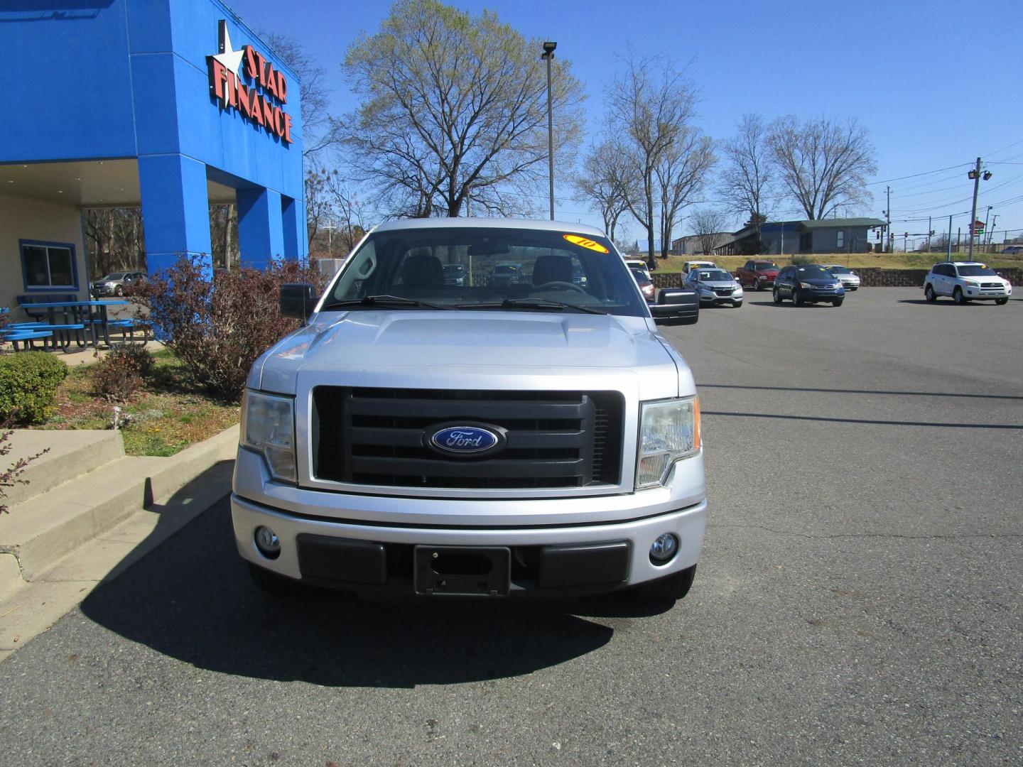 2010 SILVER Ford F-150 STX 6.5-ft. Bed 2WD (1FTMF1CW6AK) with an 4.6L V8 SOHC 24V engine, 4-Speed Automatic transmission, located at 1814 Albert Pike Road, Hot Springs, AR, 71913, (501) 623-1717, 34.494228, -93.094070 - Photo#1