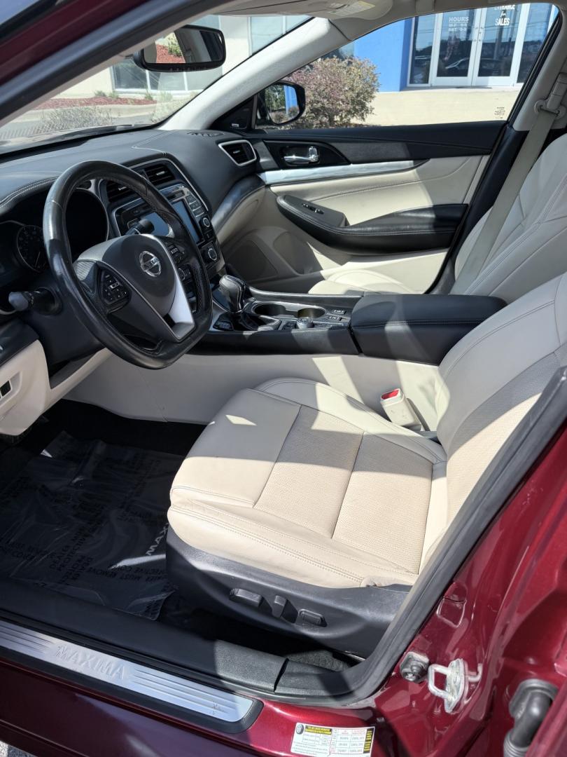 2020 RED Nissan Maxima 3.5 SL (1N4AA6DV6LC) with an 3.5L V6 DOHC 24V engine, CVT transmission, located at 1814 Albert Pike Road, Hot Springs, AR, 71913, (501) 623-1717, 34.494228, -93.094070- Photo#3