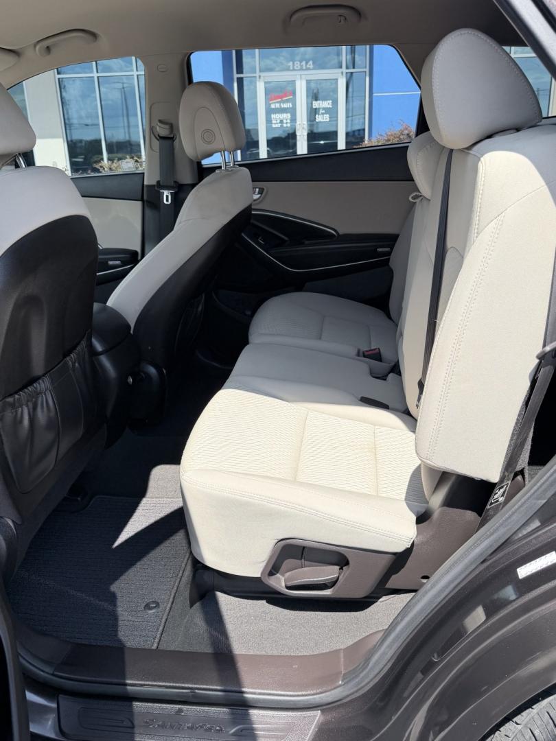 2018 BROWN Hyundai Santa Fe SE FWD (KM8SM4HF2JU) with an 3.3L V6 DOHC 24V engine, 6A transmission, located at 1814 Albert Pike Road, Hot Springs, AR, 71913, (501) 623-1717, 34.494228, -93.094070- Photo#4